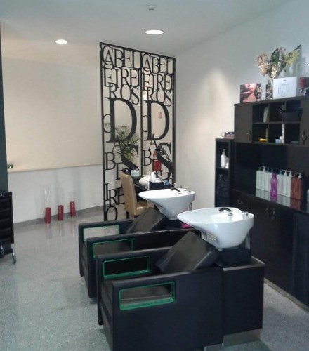 Painel Decorativo – Salão Dora Silva Cabeleireiro